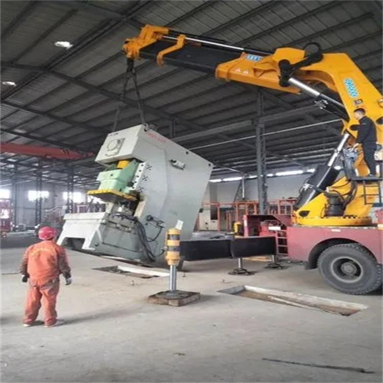 长宁80吨折臂吊车出租附近电话