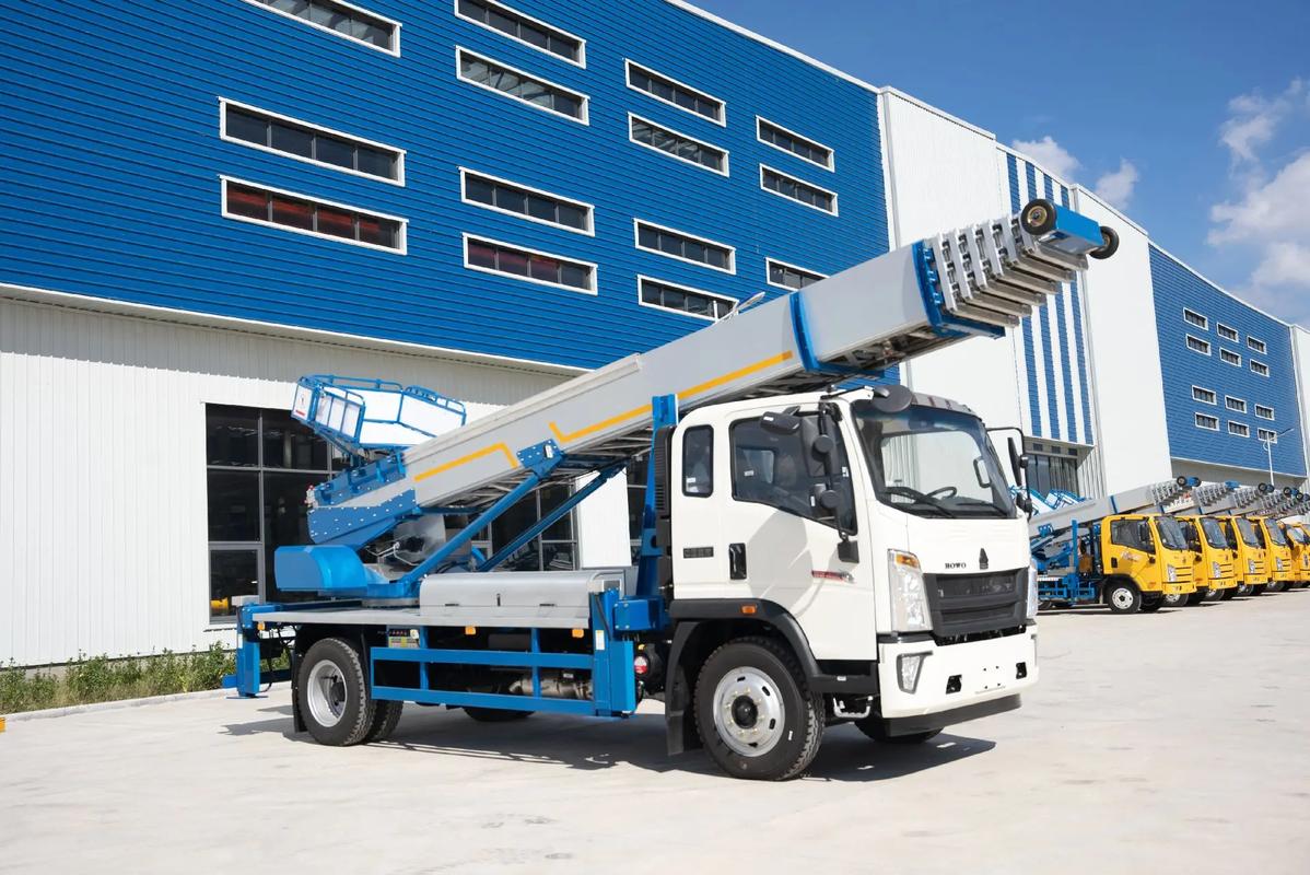 长宁出租云梯车高空作业车 建筑垃圾搬运