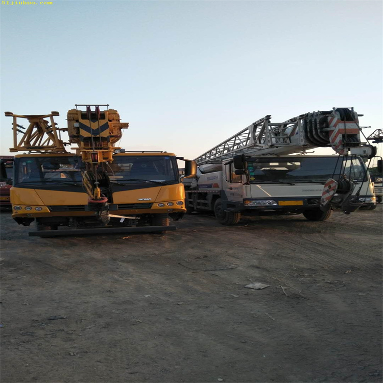 长宁吊车吊挖机正确办法